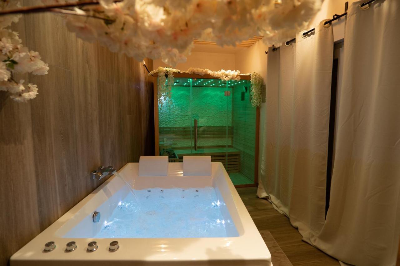 Capsule Thailande I Sauna I Balneo I Console I Jeux En Bois I Cinema I Cour Interieure Trith-Saint-Leger Dış mekan fotoğraf