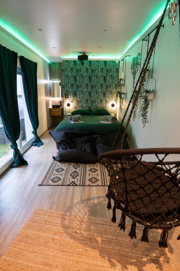 Capsule Thailande I Sauna I Balneo I Console I Jeux En Bois I Cinema I Cour Interieure Trith-Saint-Leger Dış mekan fotoğraf