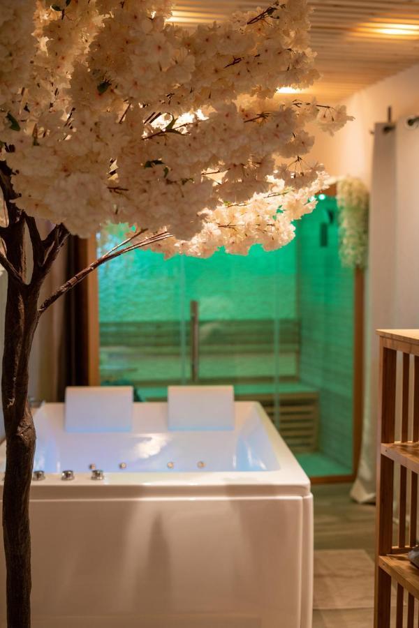 Capsule Thailande I Sauna I Balneo I Console I Jeux En Bois I Cinema I Cour Interieure Trith-Saint-Leger Dış mekan fotoğraf