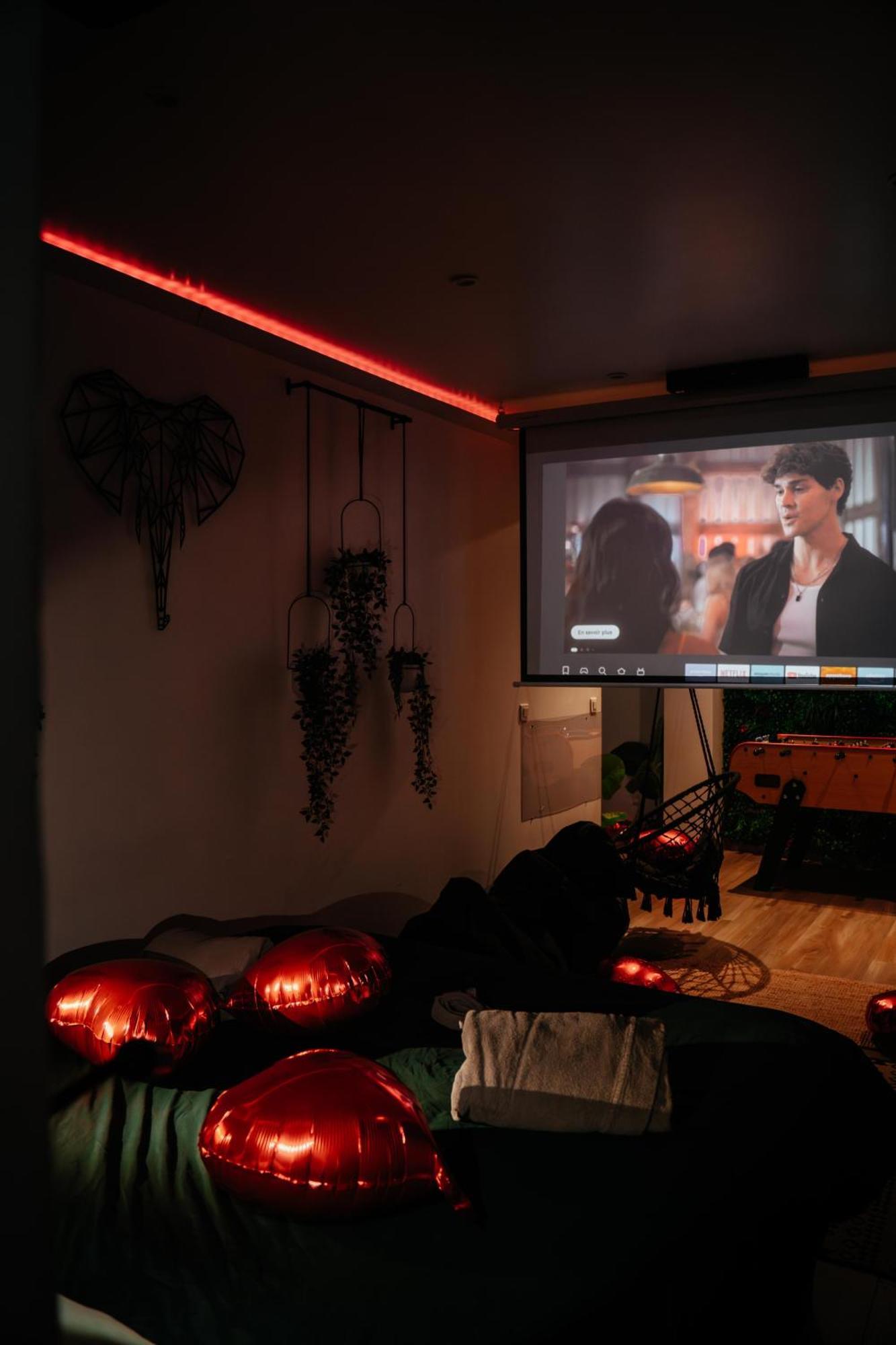 Capsule Thailande I Sauna I Balneo I Console I Jeux En Bois I Cinema I Cour Interieure Trith-Saint-Leger Dış mekan fotoğraf
